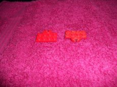 - Lego - 2 Grijpplaatjes 4x2 -