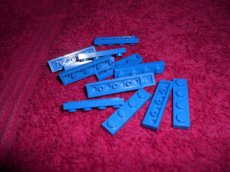 "3710" - Lego  - 90 Blauwe plaatjes 1x4 -