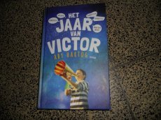 - Boek - Het jaar van Victor -