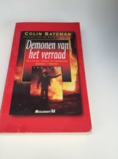 Boek / Colin Bateman - Demonen van het verraad