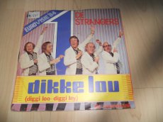 - Single - De Strangers / Dikke Lou